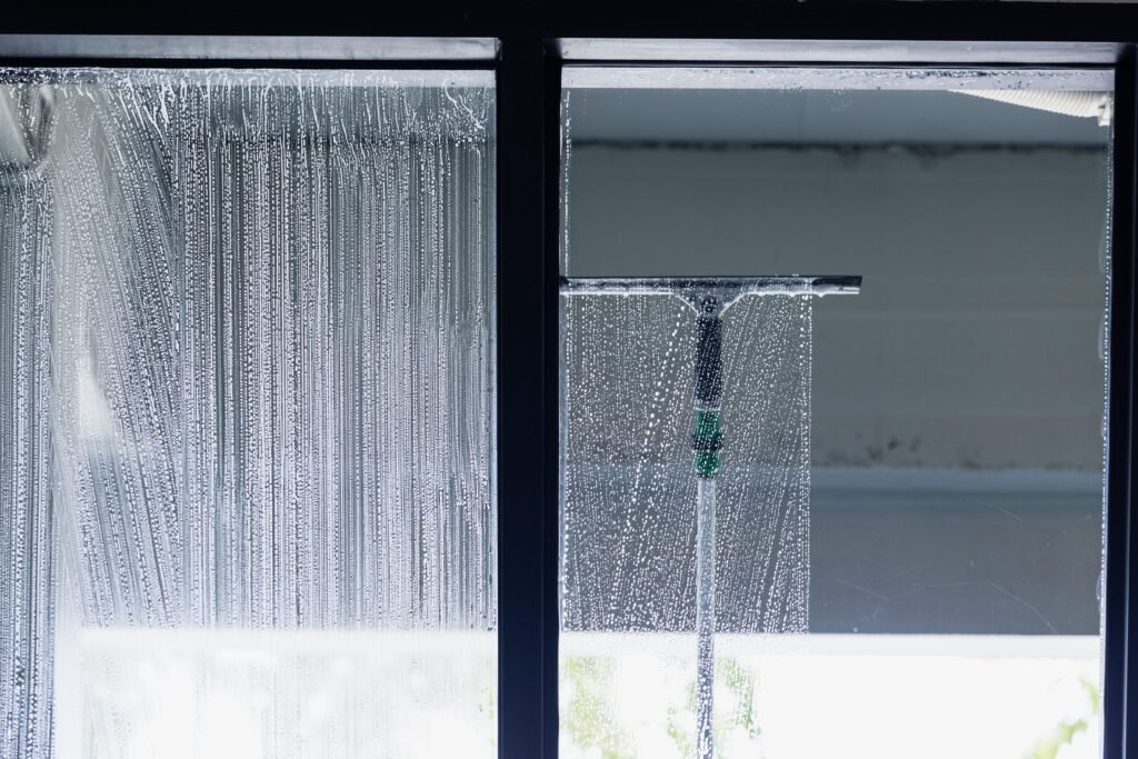 Fensterreinigung und Storenreinigung Morozovs Reinigung