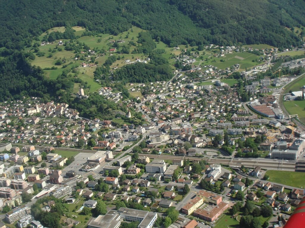 Sargans CC BY-SA 2.0 (Attribution-ShareAlike 2.0) karico