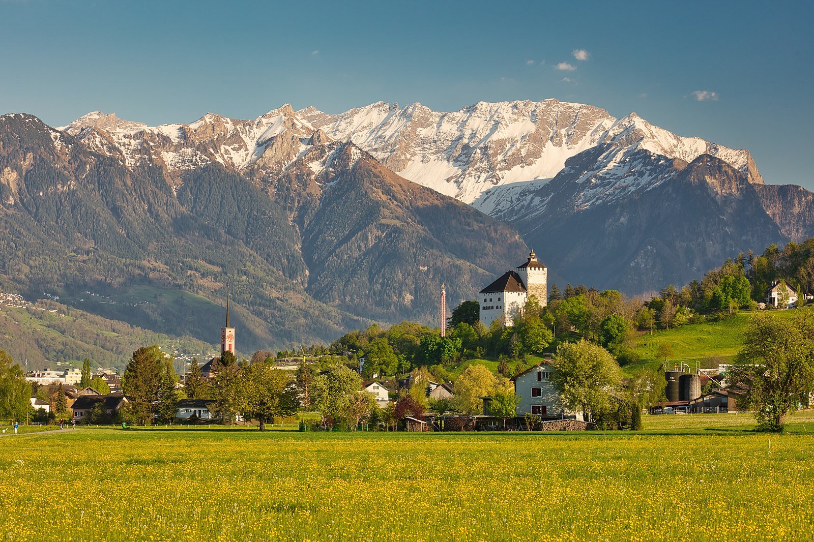 Werdenberg CC BY-SA 2.0 (Attribution-ShareAlike 2.0) Haj3s29a