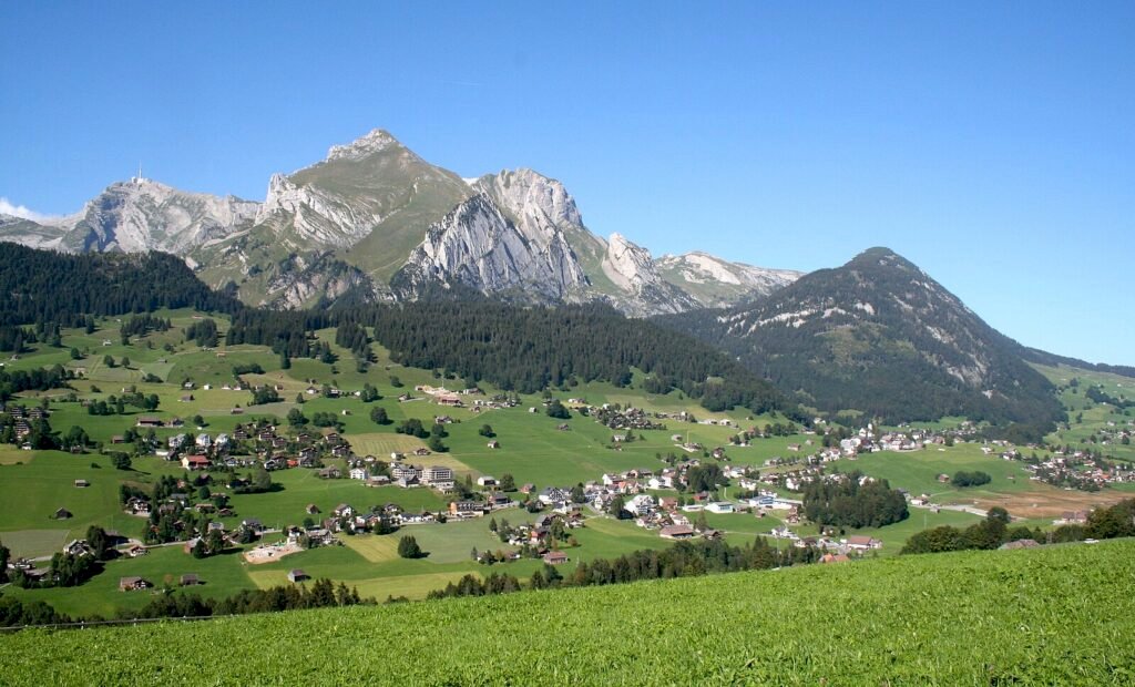 Wildhaus CC BY-SA 2.0 (Attribution-ShareAlike 2.0) Adrian Michael